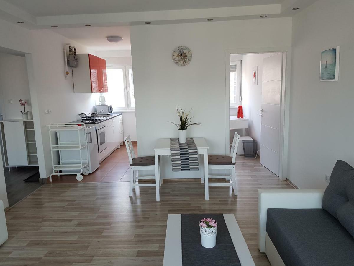 Apartment Alex Miramare ซาเกร็บ ภายนอก รูปภาพ